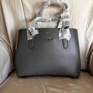 Gorgeous NWT Coach Grey Tote